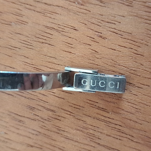 Authentic Gucci bangle watch Swiss Made - Picture 8 of 8